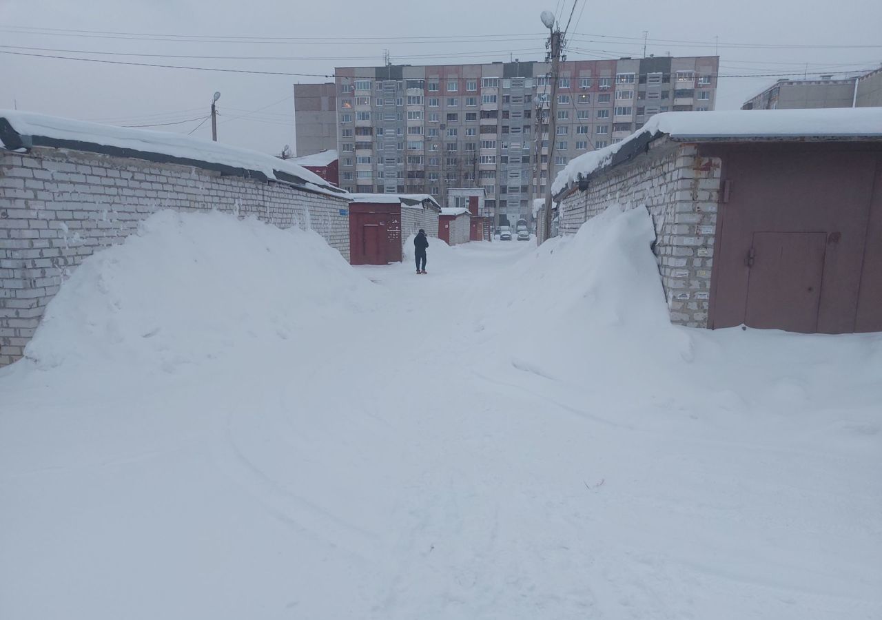 гараж г Тюмень р-н Калининский ул Демьяна Бедного 105/5 фото 4