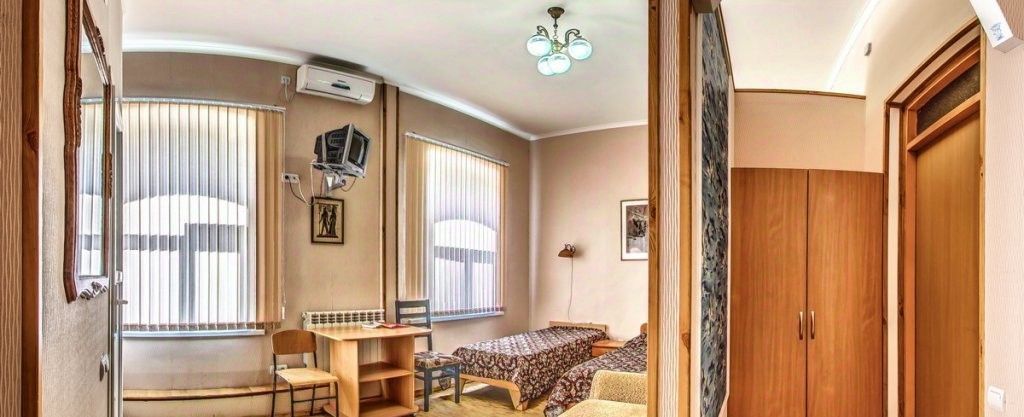 комната г Евпатория ул Революции 44 фото 5
