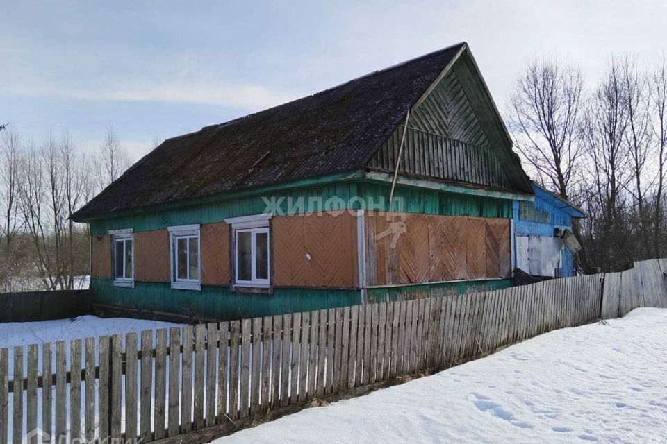 дом р-н Выгоничский с Красное ул Рынок 2 фото 1