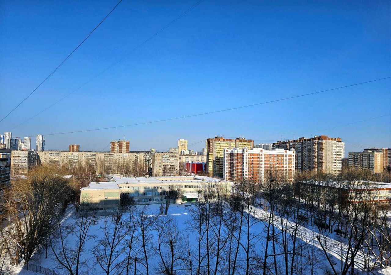 квартира г Екатеринбург р-н Кировский ул. Новгородцевой, 19к 1 фото 4