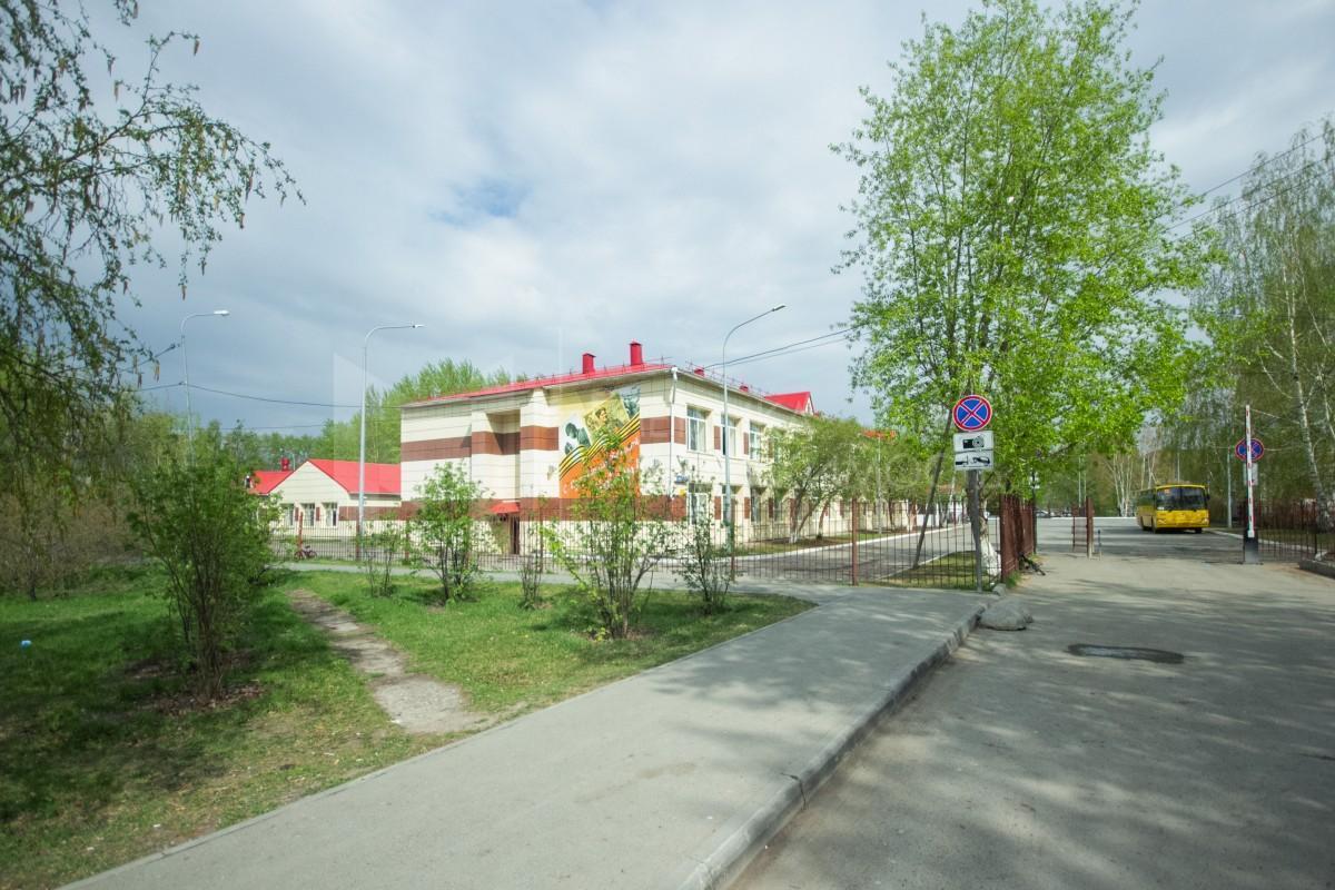 квартира г Тюмень ул Сидора Путилова 43 Центральный административный округ фото 2