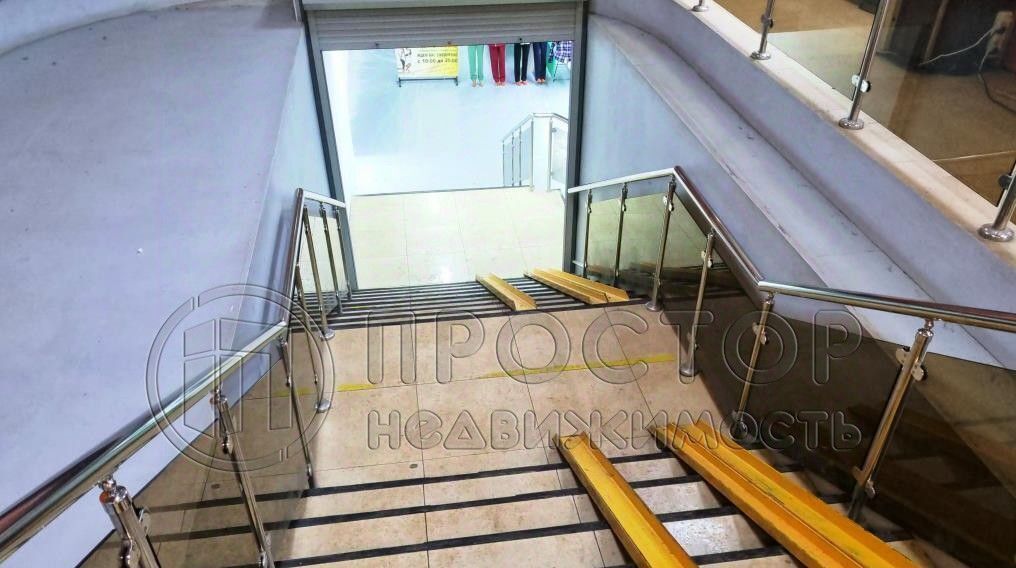 торговое помещение г Москва метро Волоколамская ш Пятницкое 3 фото 2