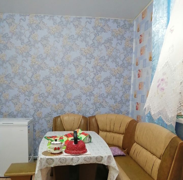дом р-н Камызякский с Караульное ул Гагарина 1а фото 8