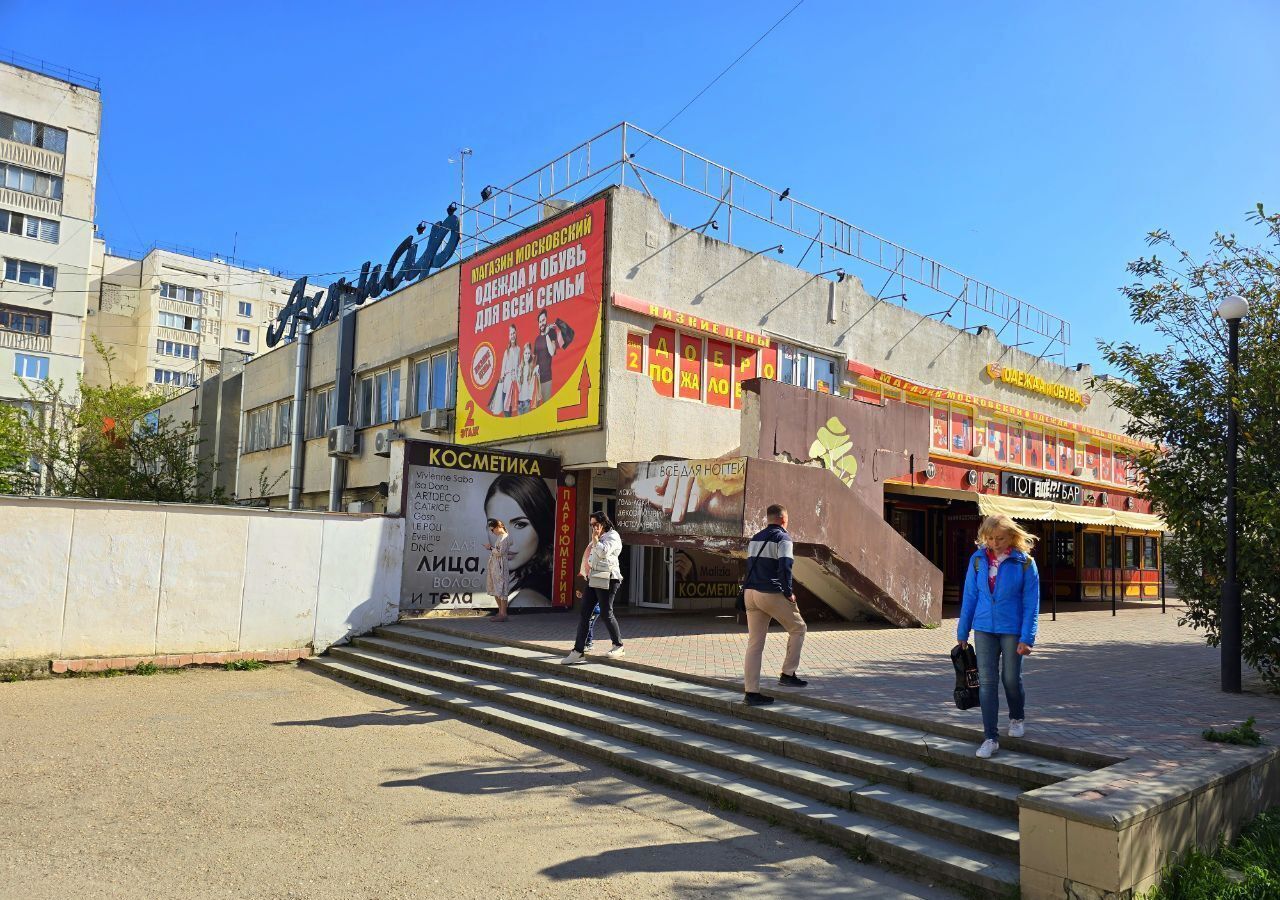 торговое помещение г Севастополь пр-кт Октябрьской революции 50 Крым фото 2