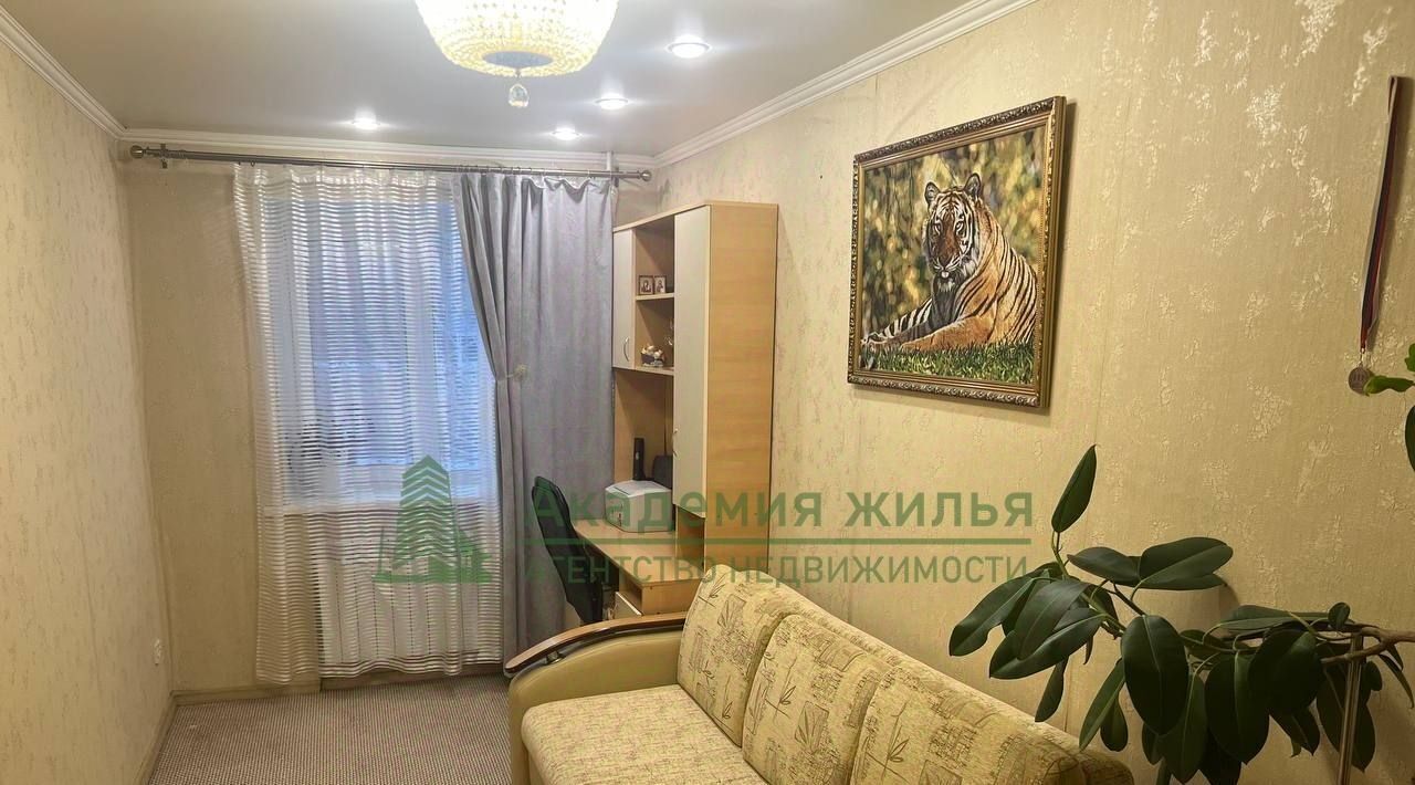 Продам двухкомнатную вторичку на улице им Осипова В.И. 8 в Кировском районе  в городе Саратове 43.0 м² этаж 1/5 3900000 руб база Олан ру объявление  123620416