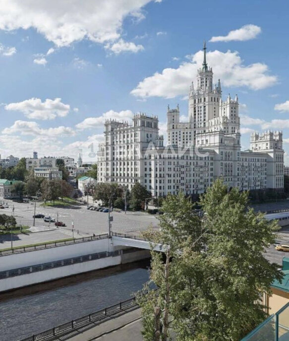 квартира г Москва метро Китай-город пер Серебрянический 8 фото 3