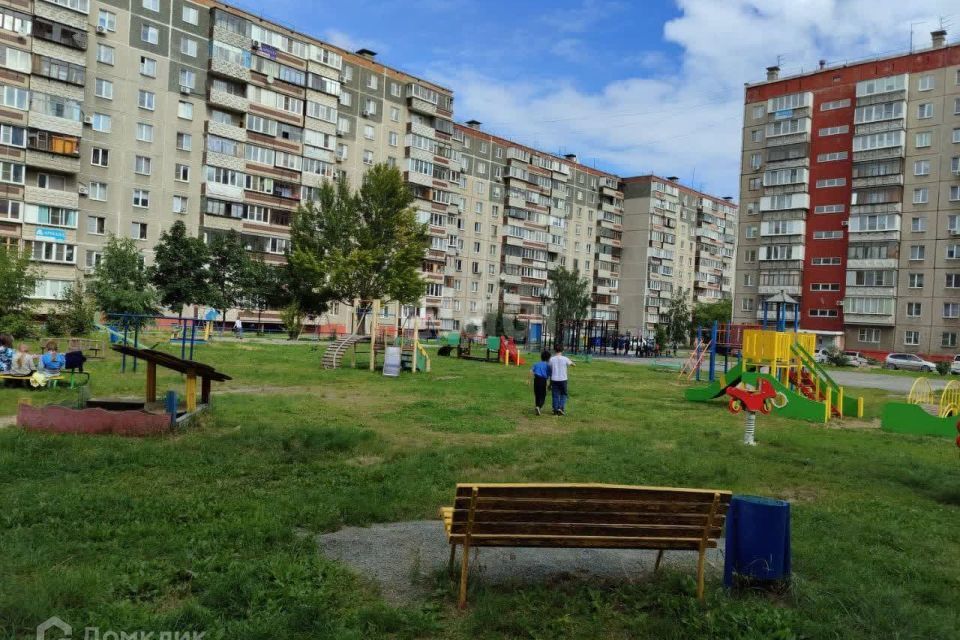 квартира г Челябинск р-н Тракторозаводский городской округ Челябинск, Октябрьская улица, 7 фото 1