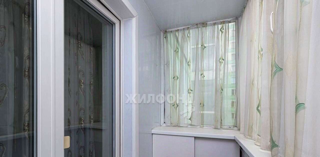 квартира г Новосибирск Золотая Нива ул Виталия Потылицына 11 фото 8