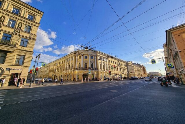 свободного назначения метро Сенная Площадь Сенной округ фото