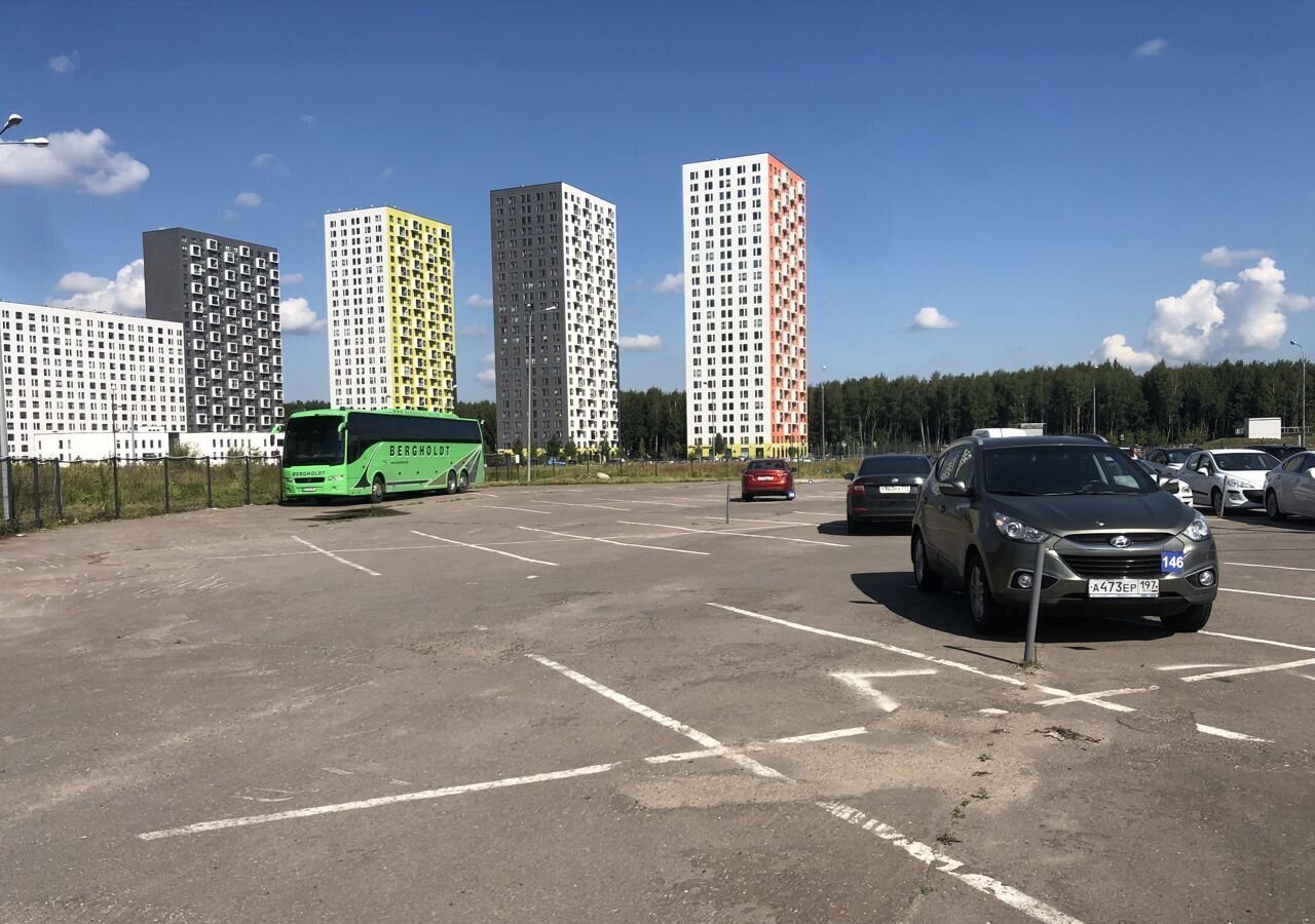 машиноместо г Москва п Московский ул Саларьевская 9 метро Саларьево Новомосковский административный округ фото 3