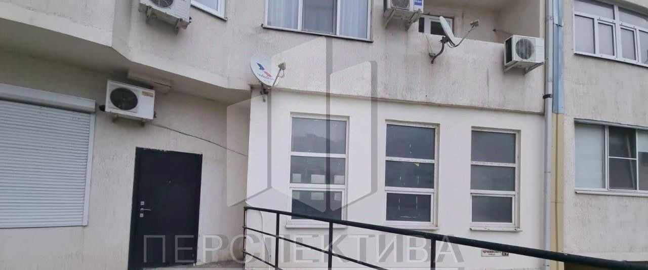 торговое помещение г Новороссийск р-н Центральный ул Черняховского 19 фото 1