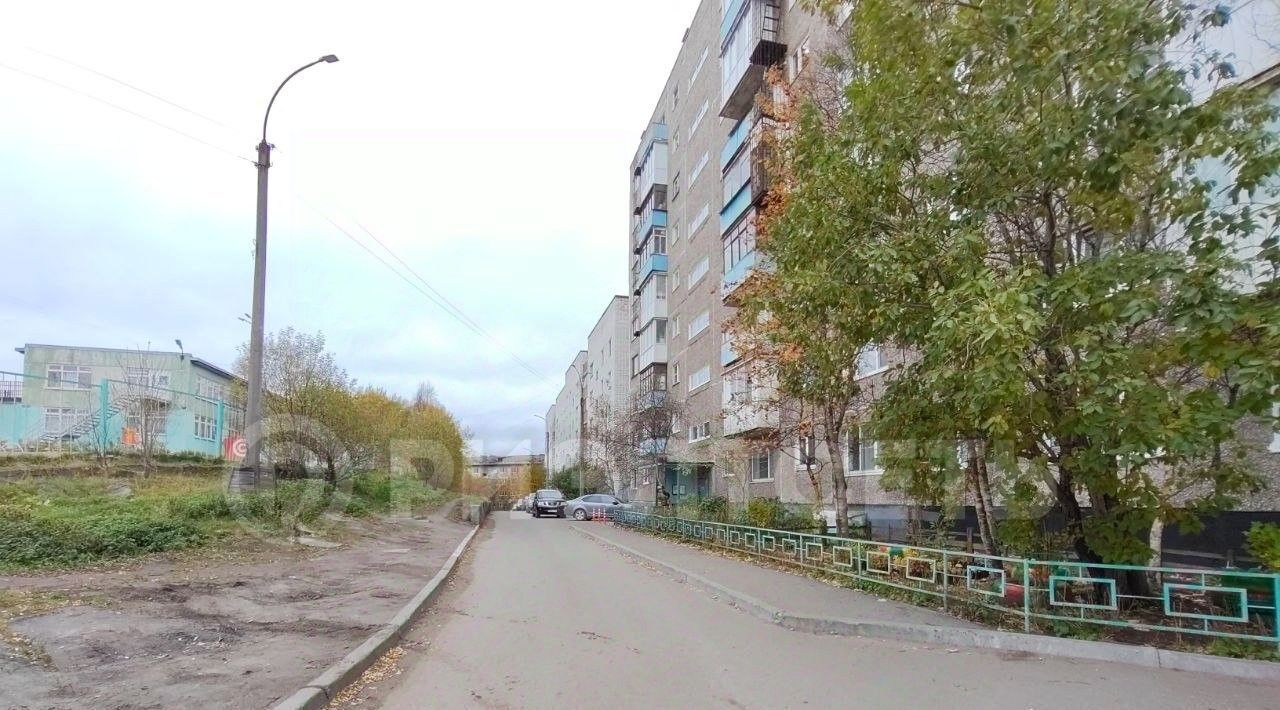 квартира г Мурманск р-н Ленинский ул Свердлова 40к/2 фото 21