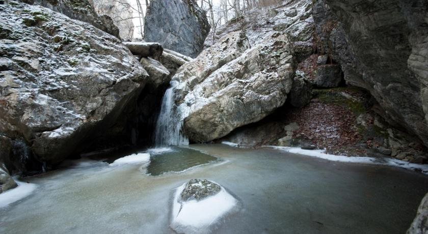 гостиницу р-н Майкопский п Гузерипль ул Лесная 49 фото 31