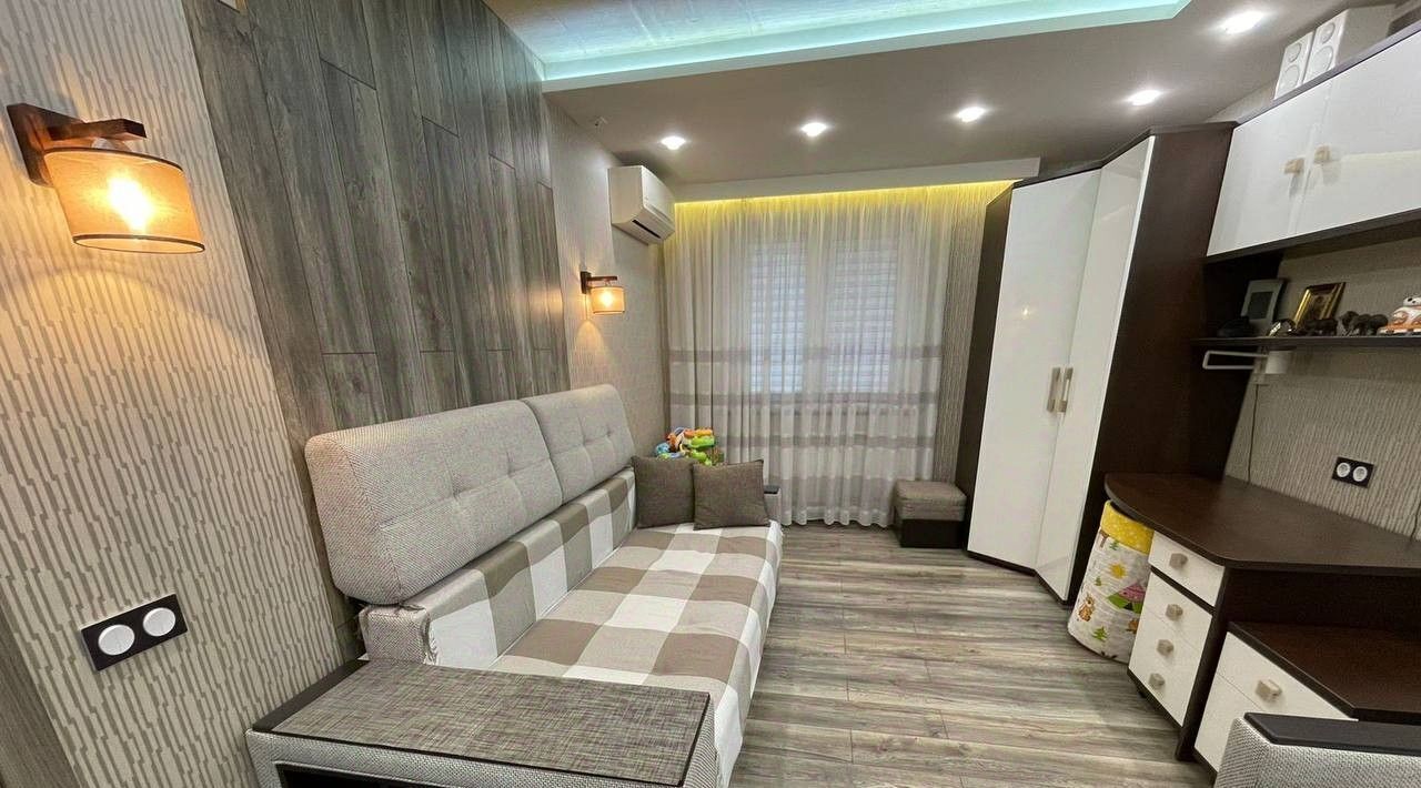 квартира г Волгоград р-н Тракторозаводский ул им. Жолудева 22 фото 1