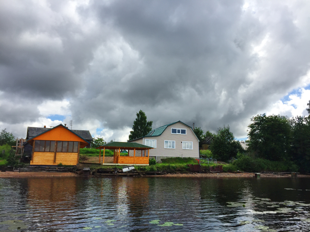 дом р-н Лодейнопольский п Свирьстрой Свирьстройское городское поселение фото 1