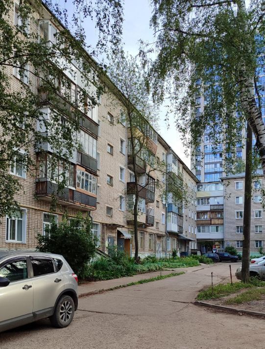 квартира г Киров р-н Октябрьский ул Монтажников 22 фото 1