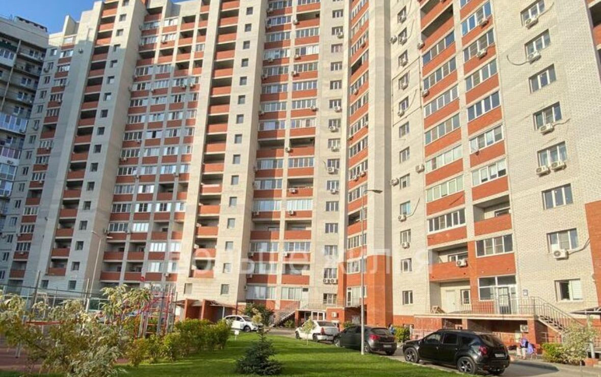 квартира г Волгоград р-н Дзержинский пр-кт Маршала Жукова 98б фото 15