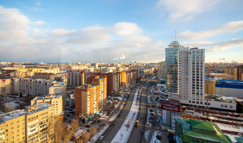 квартира г Тюмень ул 50 лет Октября 4 фото 6