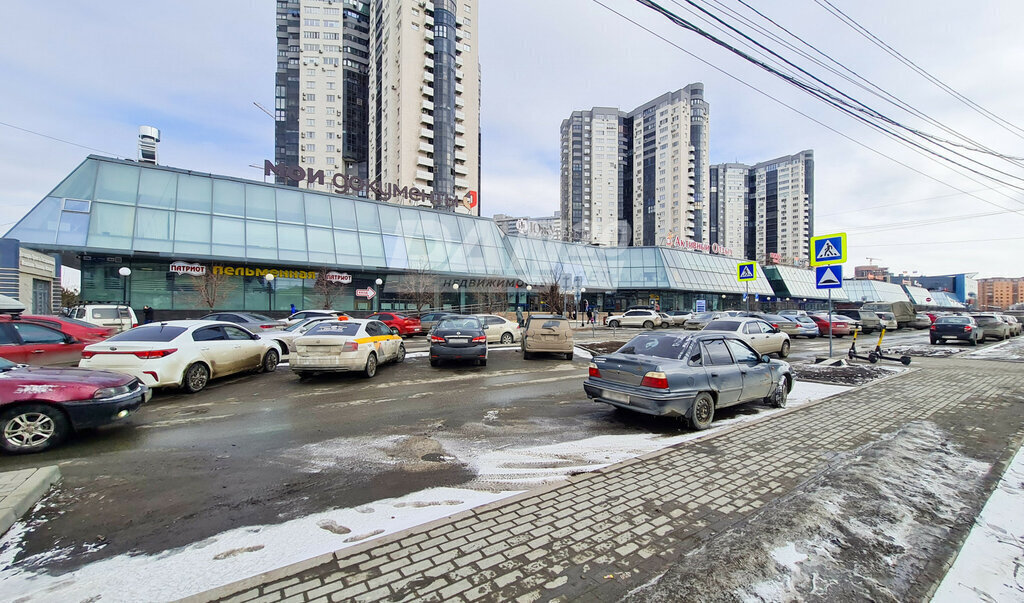 торговое помещение г Челябинск р-н Центральный ул Труда 164 фото 1