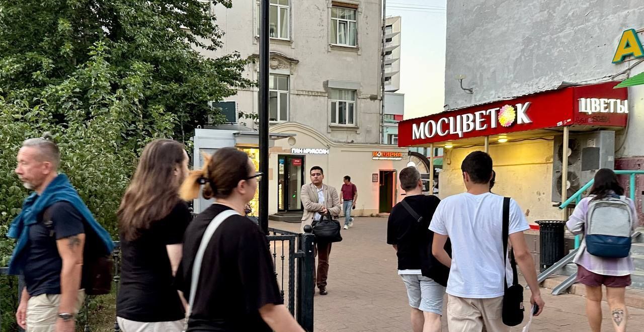 торговое помещение г Москва метро Бауманская Бауманка ул Бауманская 33/2с 3 фото 2