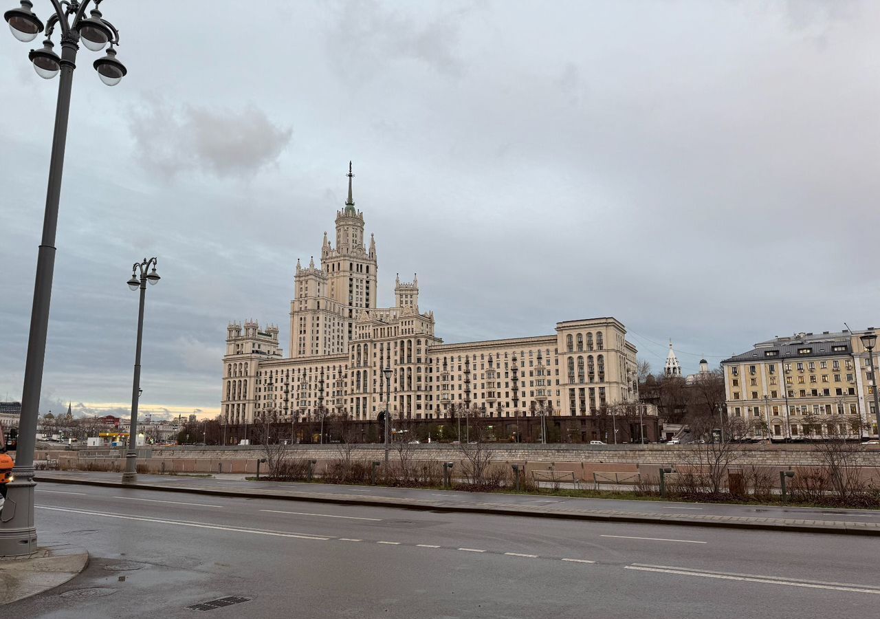 квартира г Москва метро Новокузнецкая наб Космодамианская 4/22а муниципальный округ Замоскворечье фото 9