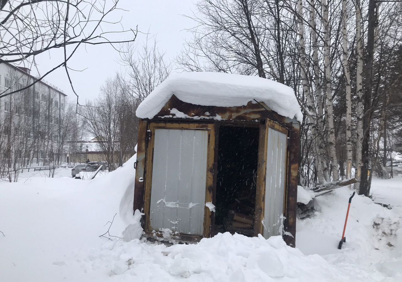 гараж г Ноябрьск пр-кт Мира 12 Тюменская обл. фото 2