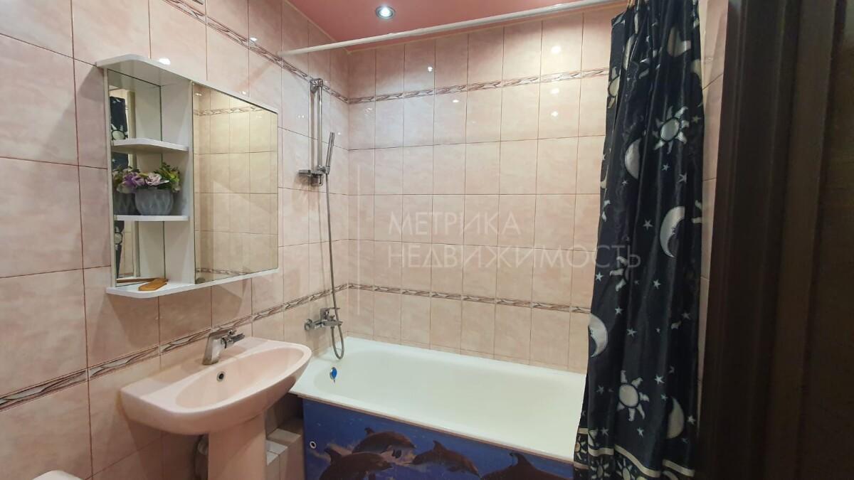 квартира г Тюмень ул Избышева 8 Центральный административный округ фото 16