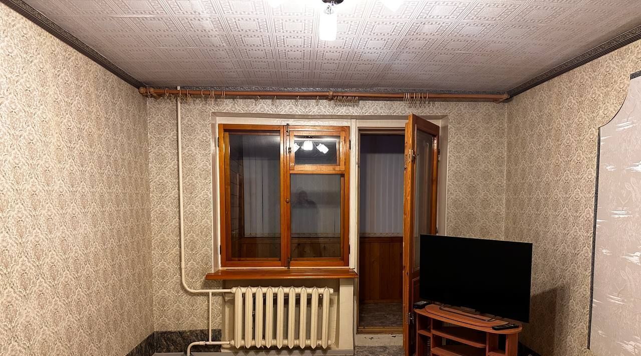 квартира г Волгоград р-н Дзержинский ул Рионская 3 фото 4