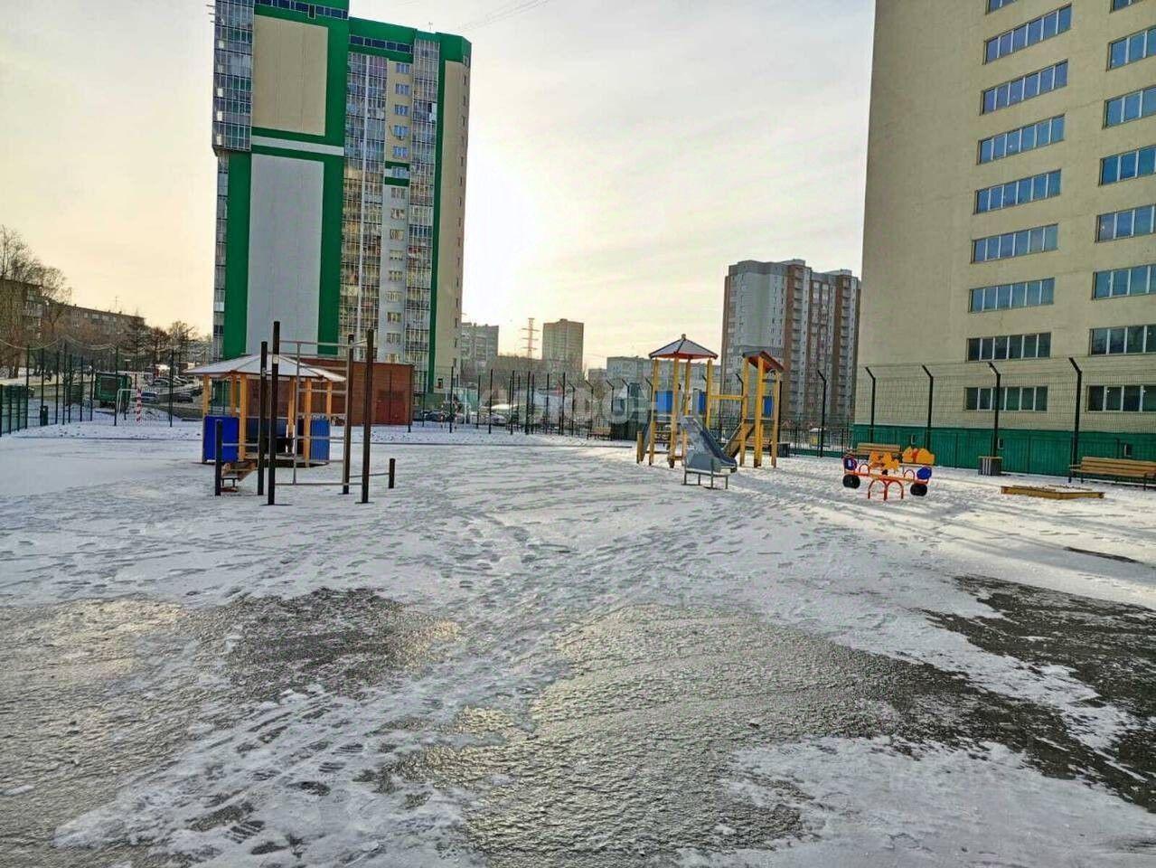 квартира г Новосибирск р-н Дзержинский ул Есенина 12/1 фото 3