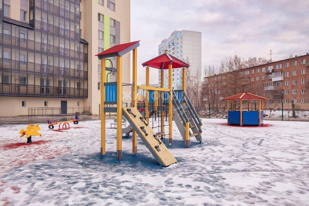 квартира г Новосибирск р-н Дзержинский ул Есенина 12/1 фото 11