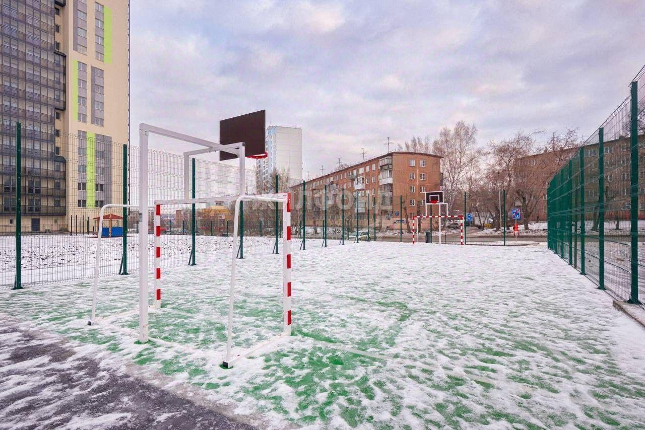 квартира г Новосибирск р-н Дзержинский ул Есенина 12/1 фото 12