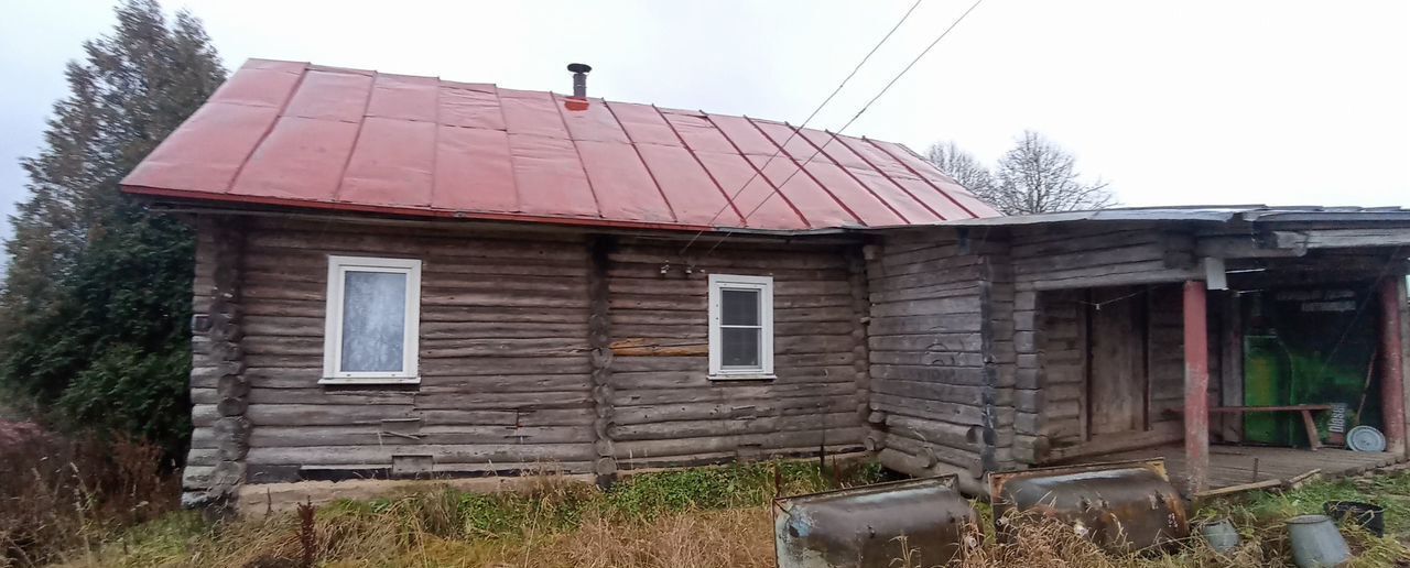 дом р-н Волховский д Васкиничи Трасса Лодейное Поле — Тихвин, 134 км, Хваловское сельское поселение, Волхов фото 1