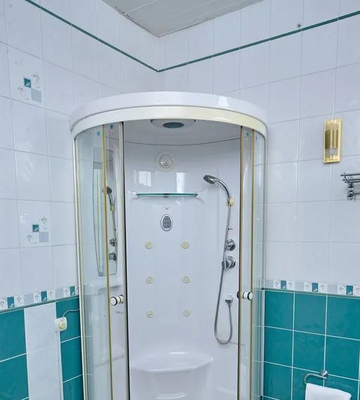 комната г Тюмень р-н Калининский ул Молодежная 76к/1 фото 5