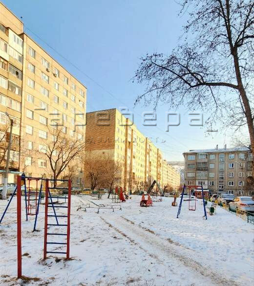 квартира г Красноярск р-н Свердловский ул 60 лет Октября 38а фото 1