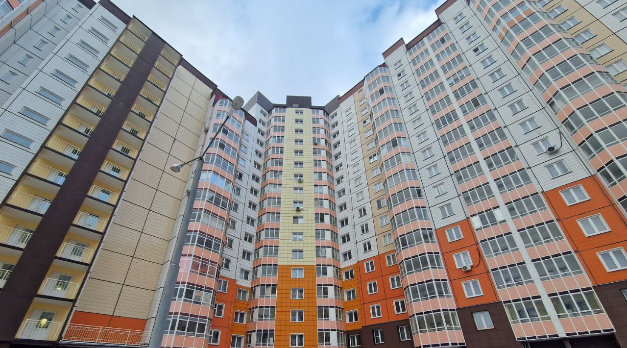 квартира г Красноярск р-н Центральный ул Караульная 82 фото 1
