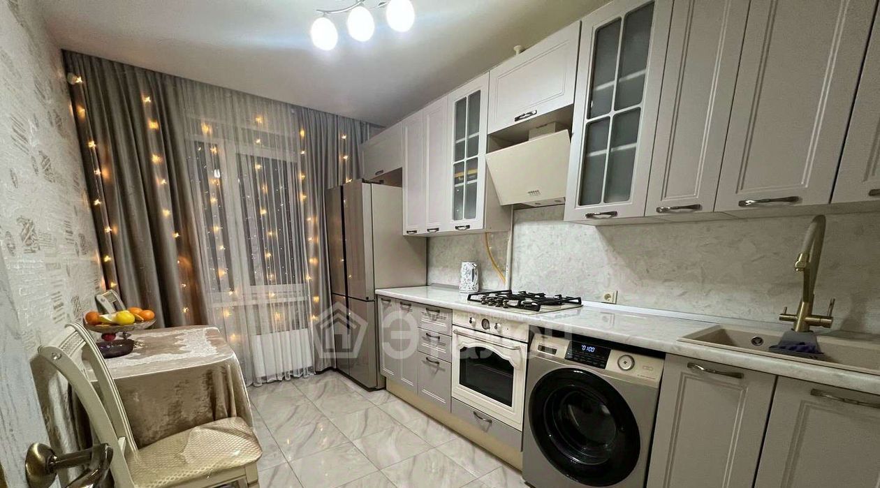 квартира г Волгоград р-н Дзержинский ул Шекснинская 32 фото 3