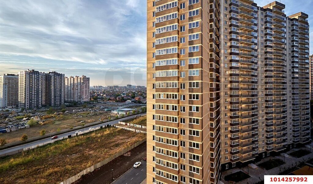 квартира г Краснодар ул Домбайская 55 фото 1