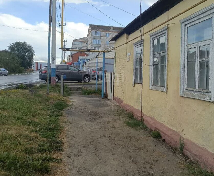 квартира р-н Новооскольский г Новый Оскол пл Революции 2 фото 1