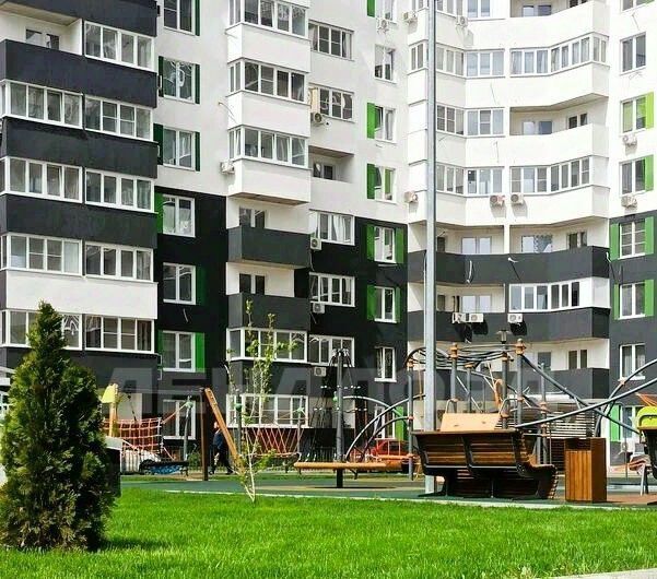 квартира г Ростов-на-Дону р-н Советский Западный ул Жмайлова 19а фото 1