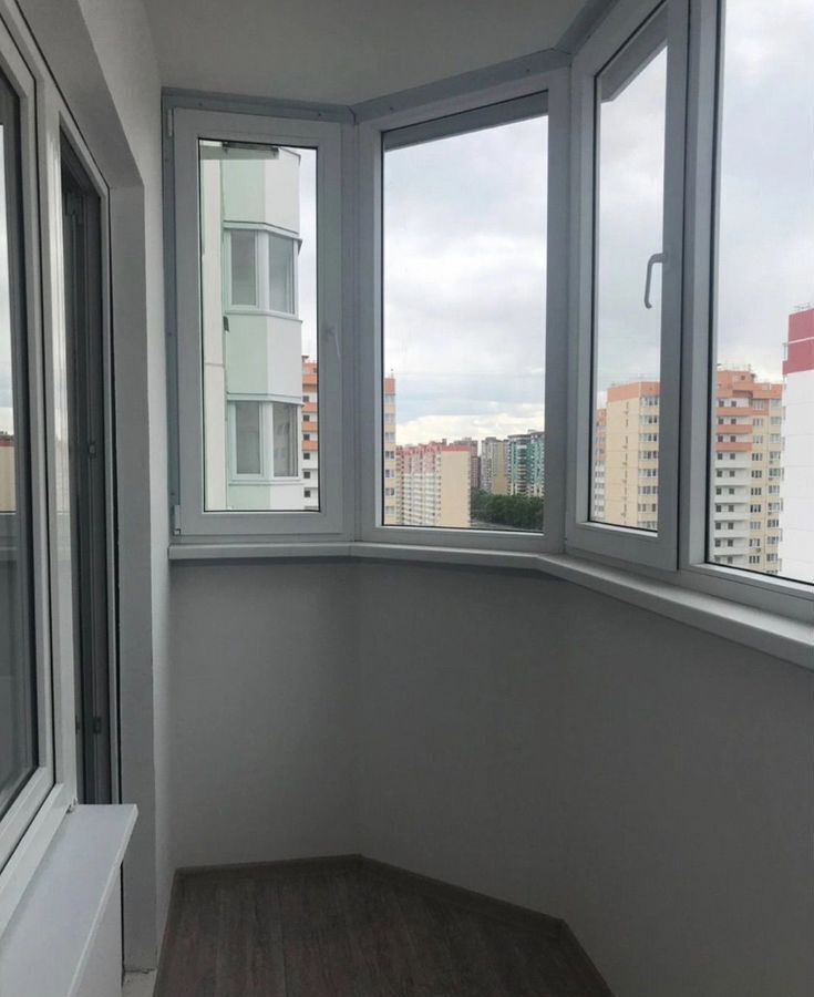 квартира г Краснодар р-н Прикубанский ул им. Героя Аверкиева А.А. 15 фото 3