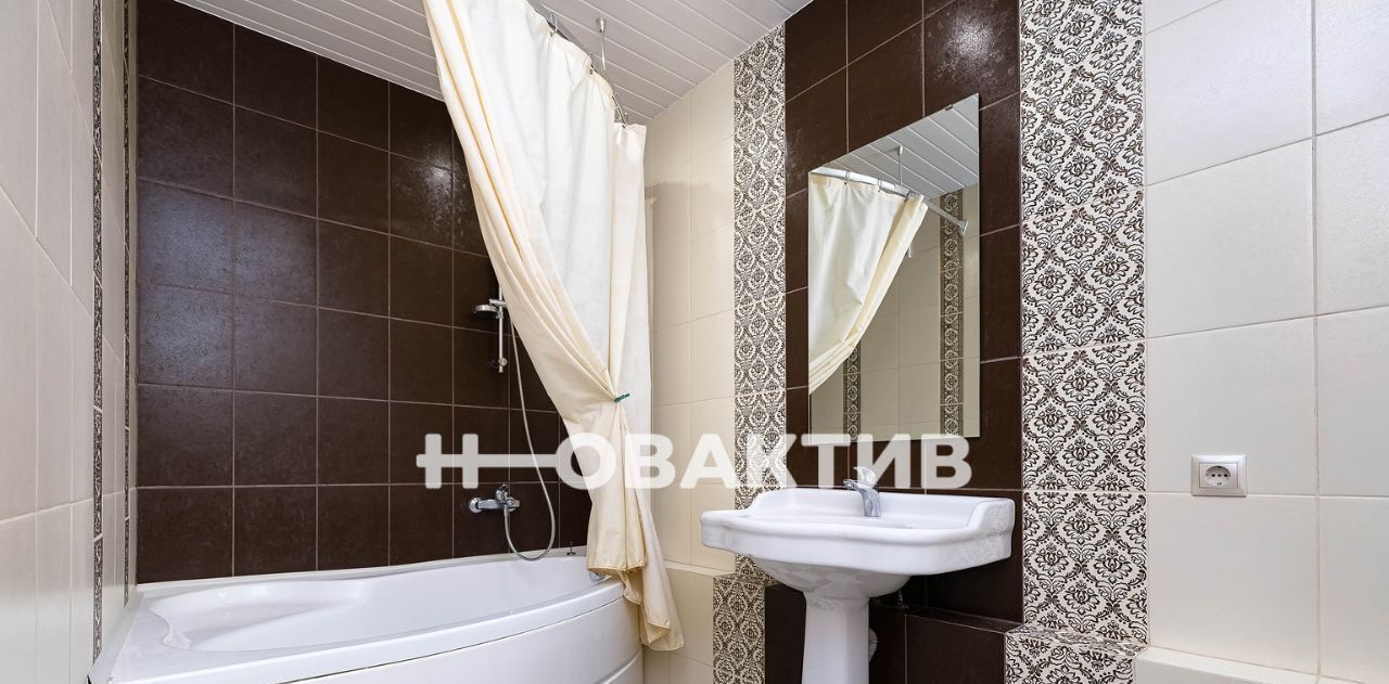 квартира г Новосибирск метро Площадь Гарина-Михайловского р-н Железнодорожный ул Дмитрия Шамшурина 1 фото 26