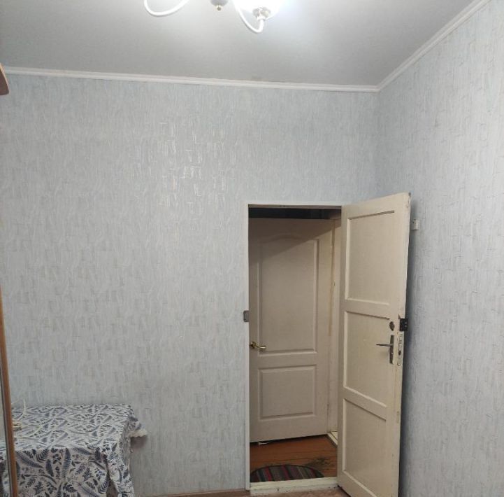 комната г Саратов р-н Октябрьский ул Дома 8 Марта 5 фото 3