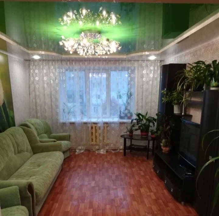 квартира г Старый Оскол ул Октябрьская 47а фото 2