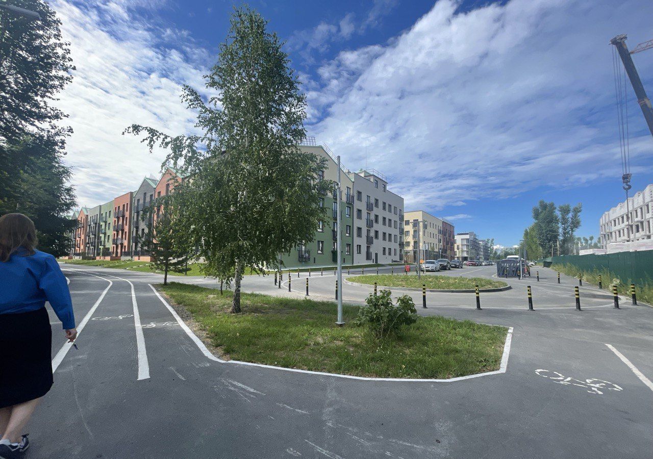 квартира г Тюмень р-н Калининский ул Александра Звягина 3 фото 16