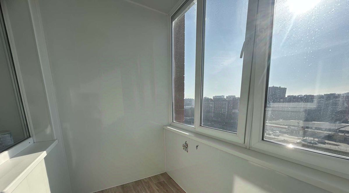 квартира г Тольятти р-н Автозаводский ул Офицерская 4а фото 14