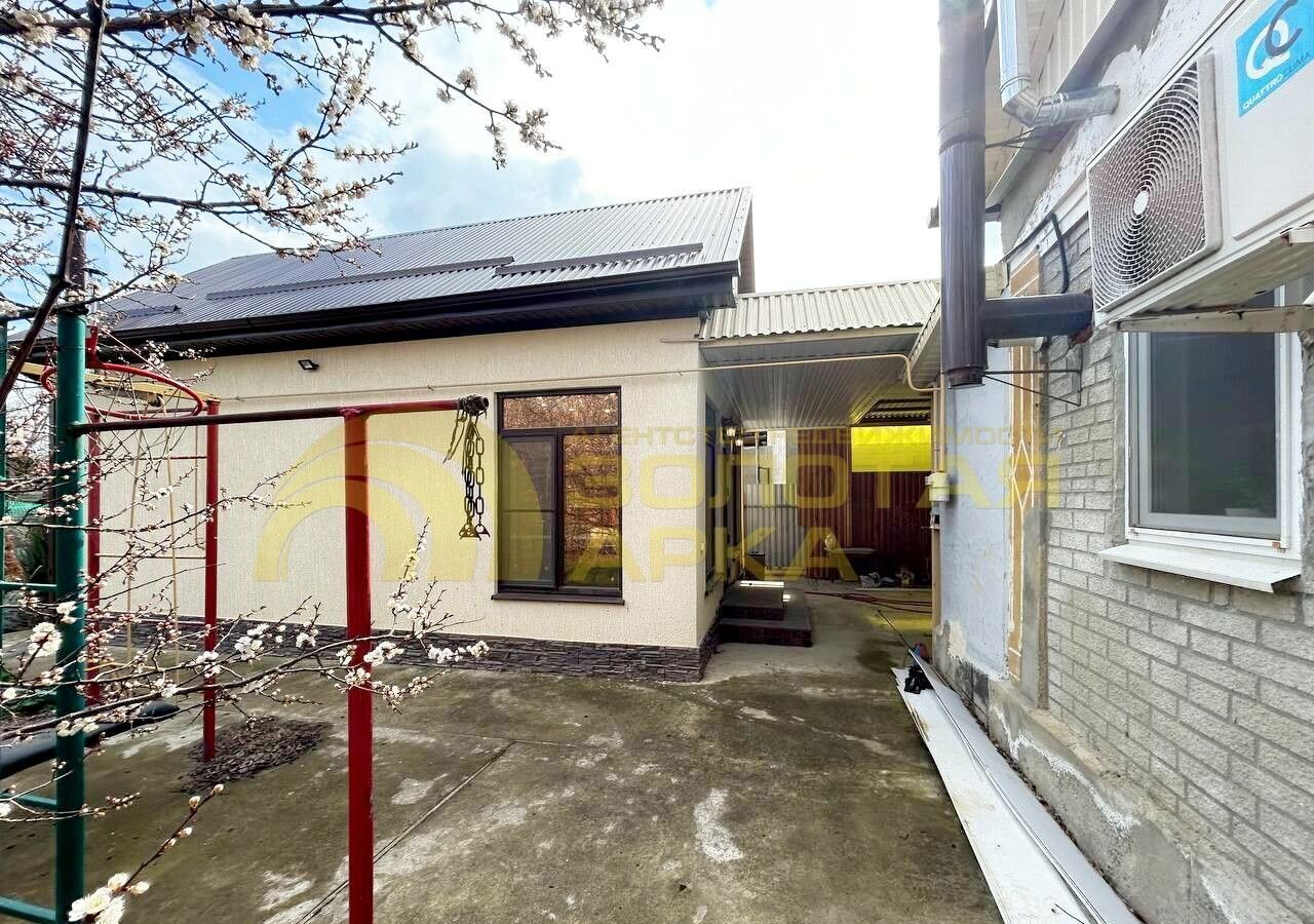 дом р-н Крымский г Крымск ул Веселая Крымское городское поселение фото 3