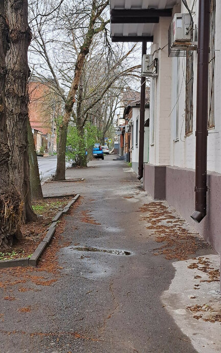 квартира г Ростов-на-Дону Нахичевань ул 10-я линия 1б фото 2