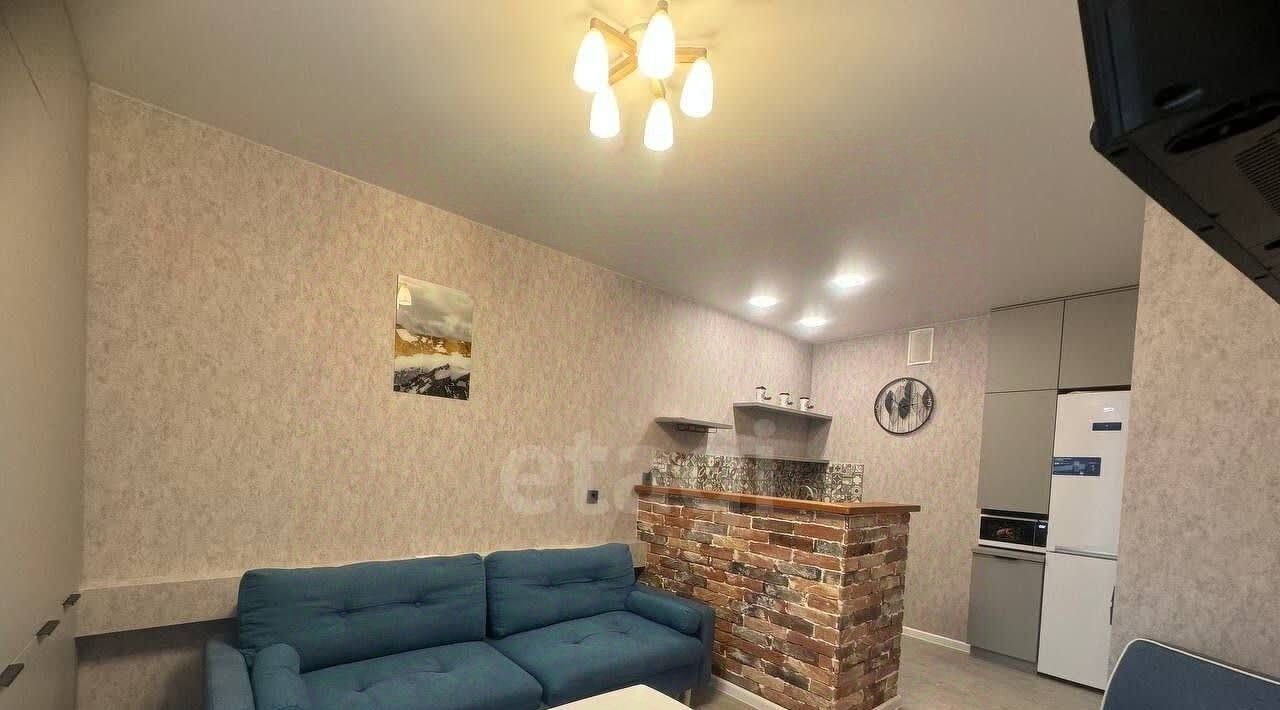 квартира г Ростов-на-Дону р-н Кировский ул Бориса Слюсаря 21с/2 фото 1