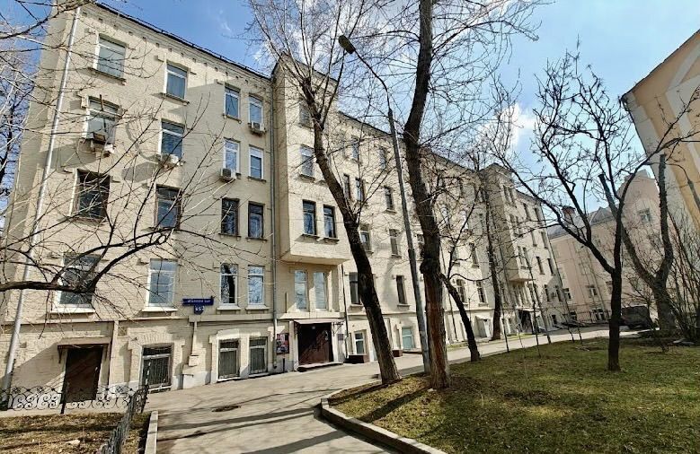 квартира г Москва метро Таганская ул Земляной Вал 65 фото 1