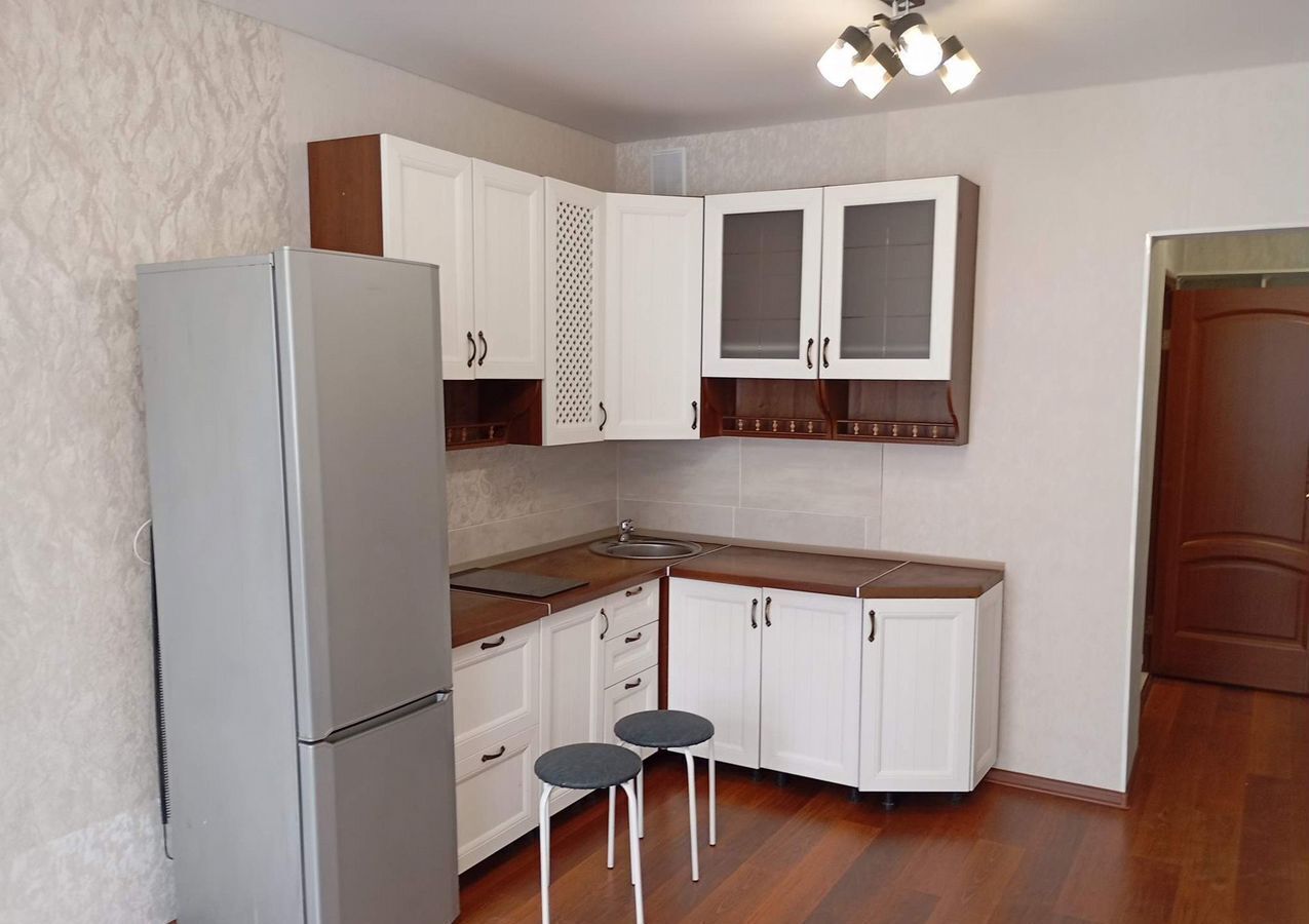 квартира г Оренбург р-н Ленинский ул Уральская 2/25 фото 1